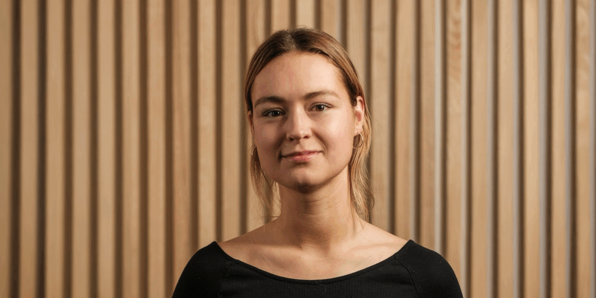 Over Lara van Lookeren